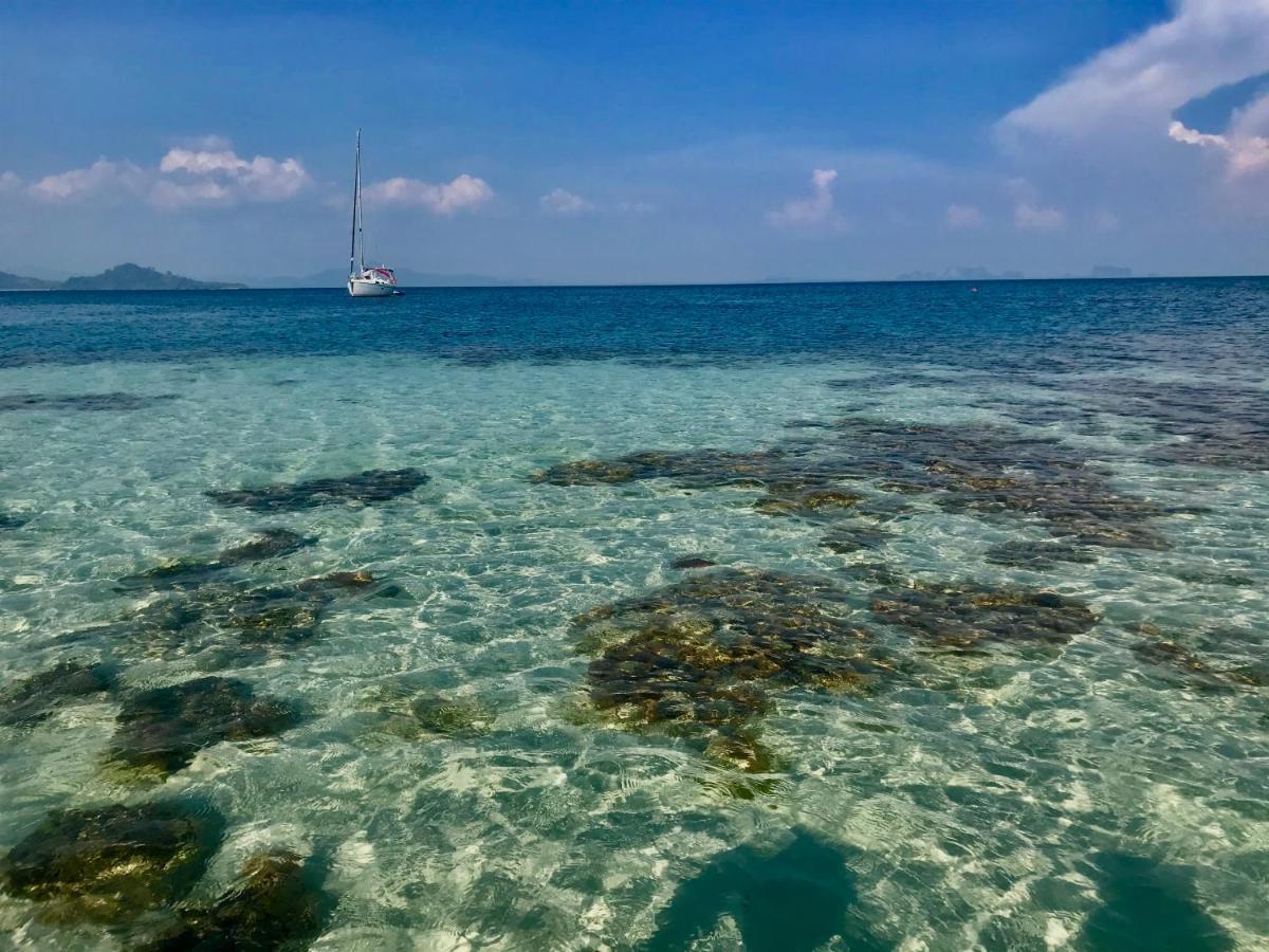 Kalume' Eco Boutique Resort-Adult Only クラダン島 エクステリア 写真