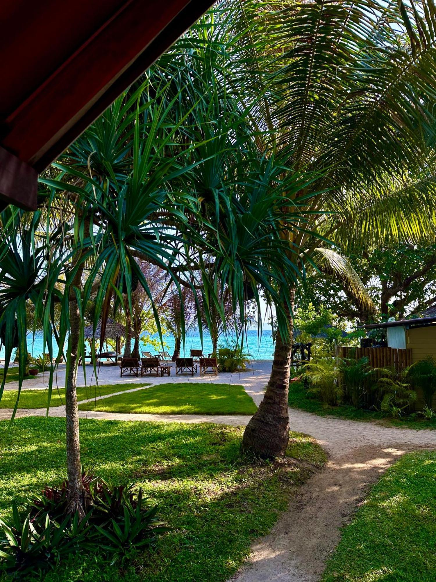 Kalume' Eco Boutique Resort-Adult Only クラダン島 エクステリア 写真